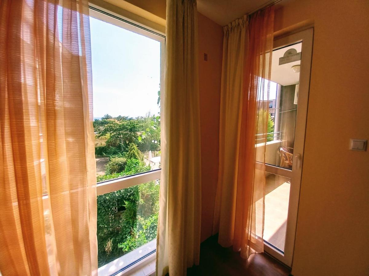 Seaview Apartment Butterfly Слънчев бряг Екстериор снимка