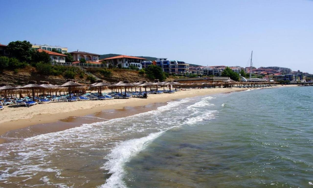 Seaview Apartment Butterfly Слънчев бряг Екстериор снимка